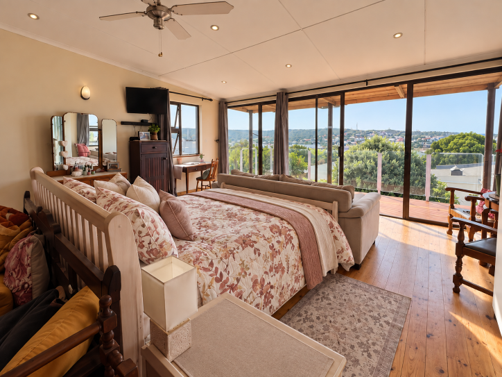 5 Bedroom Property for Sale in Stilbaai Wes Western Cape